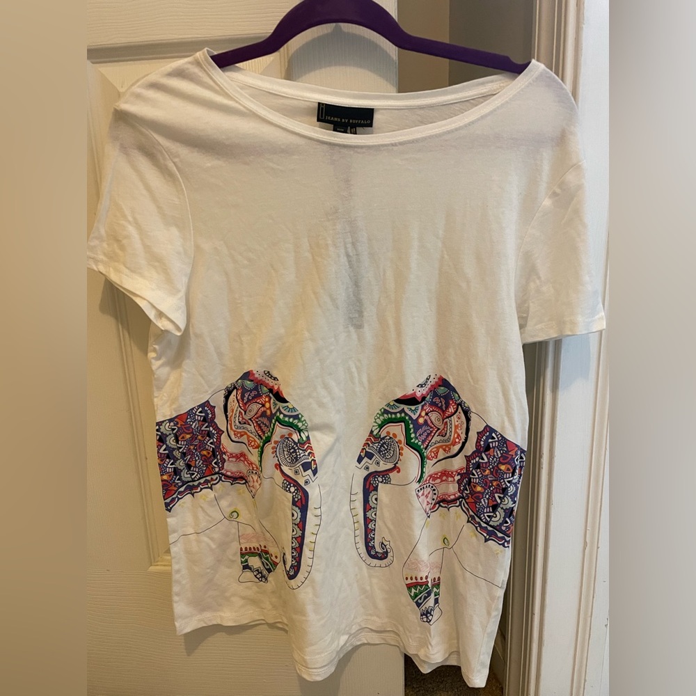 Jeans by Buffalo T-Shirt